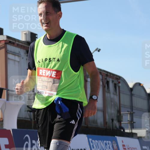 03.10.2025 - Köhlbrandbrückenlauf Luisa Fischer http://msf.ph/oto/9035501 03.10.2025 13:19:32 Ziel 4691, 4971, 5009, 5405, 5443, 5451, 5578, 5838, 6230, 6753, 6776 meine-sportfotos.de