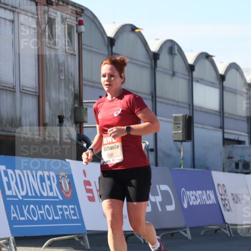 03.10.2025 - Köhlbrandbrückenlauf Luisa Fischer http://msf.ph/oto/9035507 03.10.2025 13:19:34 Ziel 4691, 4971, 5009, 5405, 5578, 5838, 5975, 6382, 6383, 6600, 6753, 6776 meine-sportfotos.de