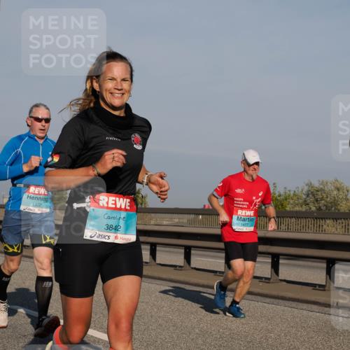 03.10.2025 - Köhlbrandbrückenlauf Fabian Wolf http://msf.ph/oto/9035526 03.10.2025 09:50:03 Position 3 1302, 3842, 1477 meine-sportfotos.de