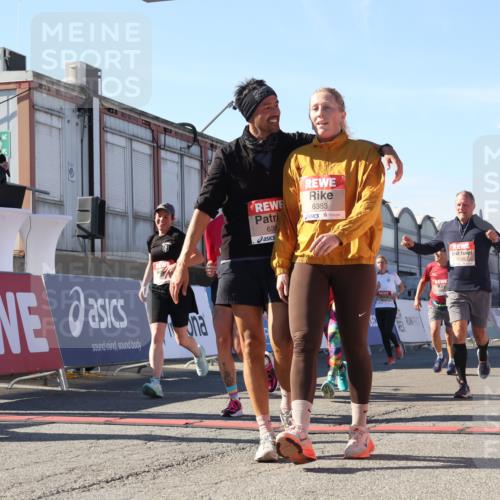 03.10.2025 - Köhlbrandbrückenlauf Luisa Fischer http://msf.ph/oto/9035539 03.10.2025 13:19:41 Ziel 4981, 5047, 5148, 5647, 5648, 5650, 5838, 5931, 5975, 6382, 6383, 6509, 6600, 6776 meine-sportfotos.de