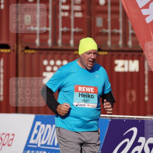 03.10.2025 - Köhlbrandbrückenlauf Michael Burmester http://msf.ph/oto/9035540 03.10.2025 10:51:04 Ziel  meine-sportfotos.de