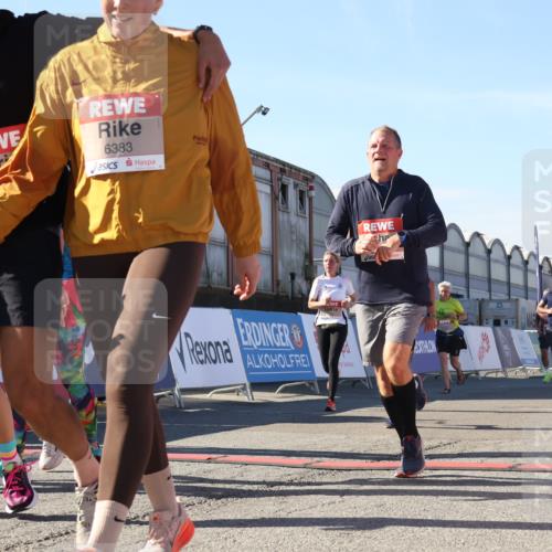 03.10.2025 - Köhlbrandbrückenlauf Luisa Fischer http://msf.ph/oto/9035549 03.10.2025 13:19:43 Ziel 4981, 5047, 5148, 5647, 5648, 5650, 5838, 5931, 5975, 6382, 6383, 6509, 6600, 6660, 6730 meine-sportfotos.de