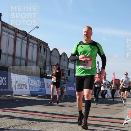 03.10.2025 - Köhlbrandbrückenlauf Luisa Fischer http://msf.ph/oto/9035561 03.10.2025 13:19:50 Ziel 4376, 4539, 4981, 5047, 5059, 5148, 5647, 5648, 5650, 5704, 5841, 5931, 5975, 6068, 6382, 6383, 6414, 6509, 6567, 6568, 6600, 6660, 6663, 6730 meine-sportfotos.de