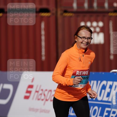 03.10.2025 - Köhlbrandbrückenlauf Michael Burmester http://msf.ph/oto/9035562 03.10.2025 10:51:20 Ziel 2669 meine-sportfotos.de