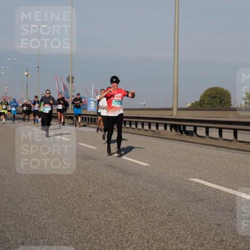 03.10.2025 - Köhlbrandbrückenlauf Fabian Wolf http://msf.ph/oto/9035573 03.10.2025 09:50:11 Position 3 3, 1119 meine-sportfotos.de