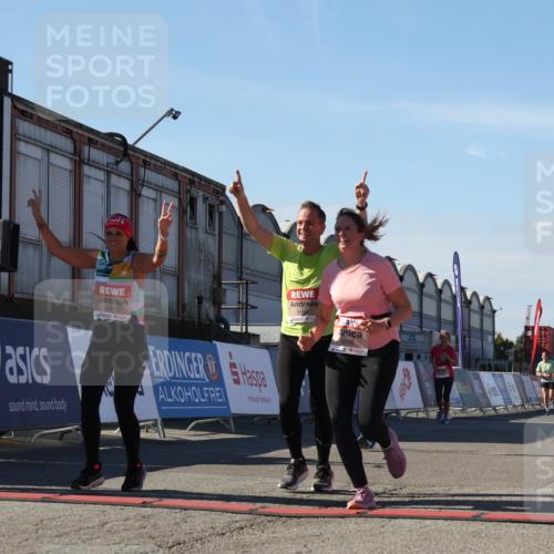 03.10.2025 - Köhlbrandbrückenlauf Luisa Fischer http://msf.ph/oto/9035584 03.10.2025 13:19:57 Ziel 4376, 4433, 4539, 4721, 5059, 5656, 5657, 5658, 5704, 5841, 6068, 6414, 6567, 6568, 6660, 6663, 6730 meine-sportfotos.de