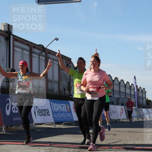 03.10.2025 - Köhlbrandbrückenlauf Luisa Fischer http://msf.ph/oto/9035586 03.10.2025 13:19:57 Ziel 4376, 4433, 4539, 4721, 5059, 5656, 5657, 5658, 5704, 5841, 6068, 6414, 6567, 6568, 6660, 6663, 6730 meine-sportfotos.de