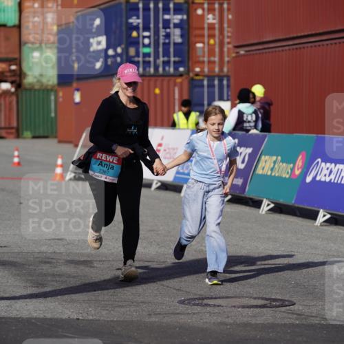03.10.2025 - Köhlbrandbrückenlauf Michael Burmester http://msf.ph/oto/9035646 03.10.2025 10:51:49 Ziel 2367 meine-sportfotos.de
