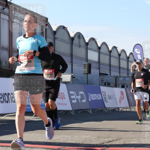 03.10.2025 - Köhlbrandbrückenlauf Luisa Fischer http://msf.ph/oto/9035651 03.10.2025 13:20:11 Ziel 4397, 4402, 4433, 4565, 4779, 4994, 5037, 5175, 5328, 5456, 5481, 5683, 6589, 6649 meine-sportfotos.de