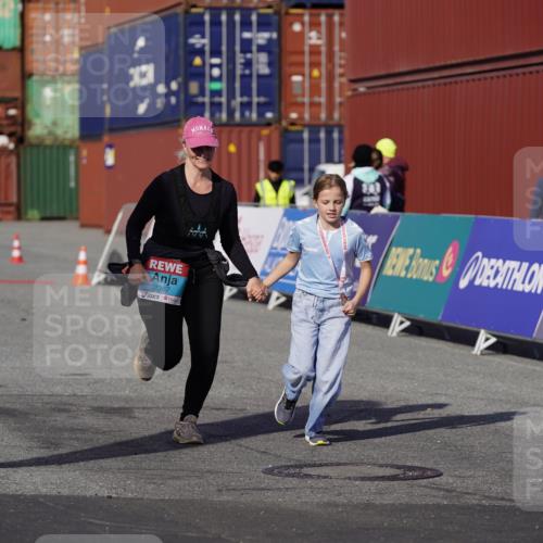 03.10.2025 - Köhlbrandbrückenlauf Michael Burmester http://msf.ph/oto/9035652 03.10.2025 10:51:49 Ziel 2367 meine-sportfotos.de