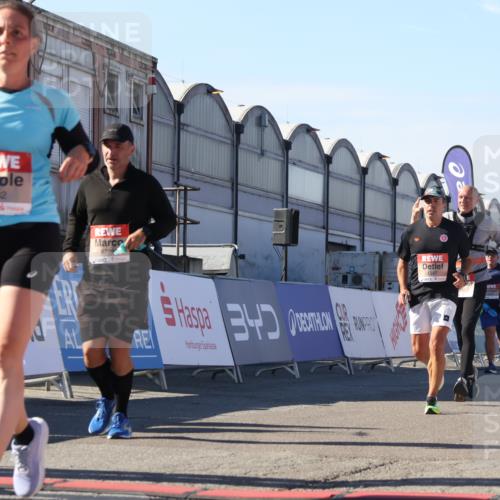 03.10.2025 - Köhlbrandbrückenlauf Luisa Fischer http://msf.ph/oto/9035653 03.10.2025 13:20:12 Ziel 4397, 4402, 4433, 4565, 4779, 4994, 5037, 5175, 5328, 5456, 5481, 5672, 5683, 5850, 6136, 6589, 6649 meine-sportfotos.de
