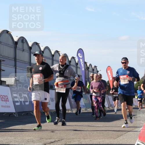 03.10.2025 - Köhlbrandbrückenlauf Luisa Fischer http://msf.ph/oto/9035659 03.10.2025 13:20:13 Ziel 4397, 4402, 4433, 4565, 4779, 4994, 5037, 5160, 5175, 5328, 5456, 5481, 5672, 5683, 5850, 6035, 6136, 6589, 6649 meine-sportfotos.de