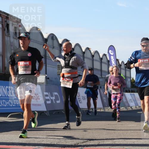 03.10.2025 - Köhlbrandbrückenlauf Luisa Fischer http://msf.ph/oto/9035666 03.10.2025 13:20:14 Ziel 4397, 4402, 4565, 4779, 4994, 5037, 5160, 5175, 5328, 5456, 5481, 5672, 5683, 5850, 6035, 6136, 6589, 6649 meine-sportfotos.de
