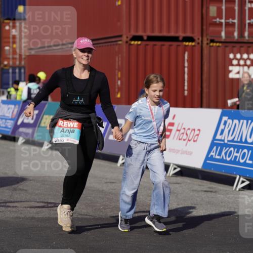 03.10.2025 - Köhlbrandbrückenlauf Michael Burmester http://msf.ph/oto/9035673 03.10.2025 10:51:51 Ziel 2367 meine-sportfotos.de