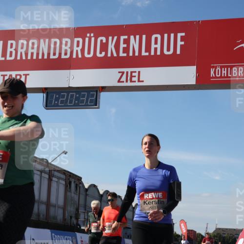 03.10.2025 - Köhlbrandbrückenlauf Luisa Fischer http://msf.ph/oto/9035703 03.10.2025 13:20:31 Ziel 4269, 4385, 4570, 4571, 4591, 4672, 4739, 4790, 4859, 5082, 5144, 5208, 5543, 5631, 5790, 6807 meine-sportfotos.de