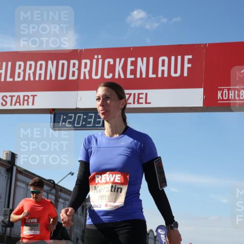 03.10.2025 - Köhlbrandbrückenlauf Luisa Fischer http://msf.ph/oto/9035711 03.10.2025 13:20:32 Ziel 4269, 4385, 4570, 4571, 4591, 4672, 4739, 4790, 4859, 5082, 5208, 5543, 5631, 5790, 6777, 6807 meine-sportfotos.de