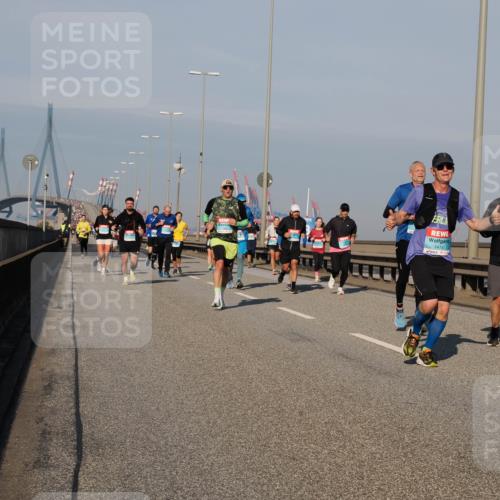 03.10.2025 - Köhlbrandbrückenlauf Fabian Wolf http://msf.ph/oto/9035714 03.10.2025 09:50:21 Position 3 1403, 1415 meine-sportfotos.de