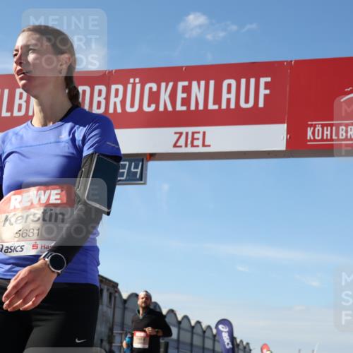 03.10.2025 - Köhlbrandbrückenlauf Luisa Fischer http://msf.ph/oto/9035715 03.10.2025 13:20:33 Ziel 4269, 4385, 4570, 4591, 4672, 4739, 4790, 4859, 5082, 5208, 5543, 5631, 5790, 6777, 6807 meine-sportfotos.de