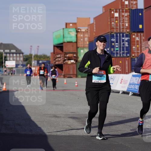 03.10.2025 - Köhlbrandbrückenlauf Michael Burmester http://msf.ph/oto/9035718 03.10.2025 10:52:03 Ziel 2607, 2643 meine-sportfotos.de