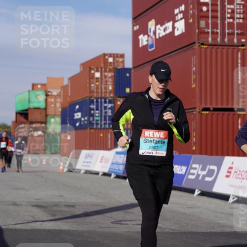 03.10.2025 - Köhlbrandbrückenlauf Michael Burmester http://msf.ph/oto/9035746 03.10.2025 10:52:04 Ziel 2132, 2490, 2607, 2643 meine-sportfotos.de