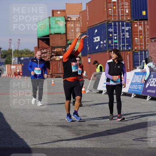 03.10.2025 - Köhlbrandbrückenlauf Michael Burmester http://msf.ph/oto/9035772 03.10.2025 10:52:14 Ziel 2132, 2357, 2490, 2623 meine-sportfotos.de