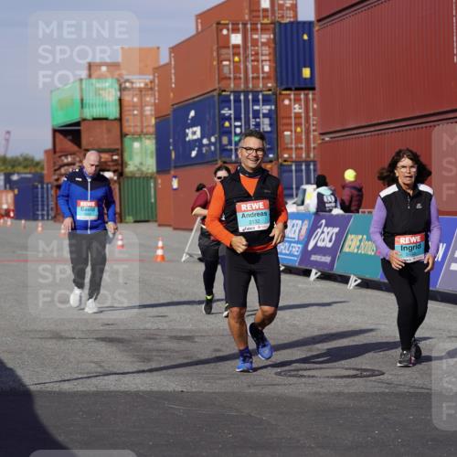 03.10.2025 - Köhlbrandbrückenlauf Michael Burmester http://msf.ph/oto/9035797 03.10.2025 10:52:16 Ziel 2132, 2357, 2490, 2623 meine-sportfotos.de