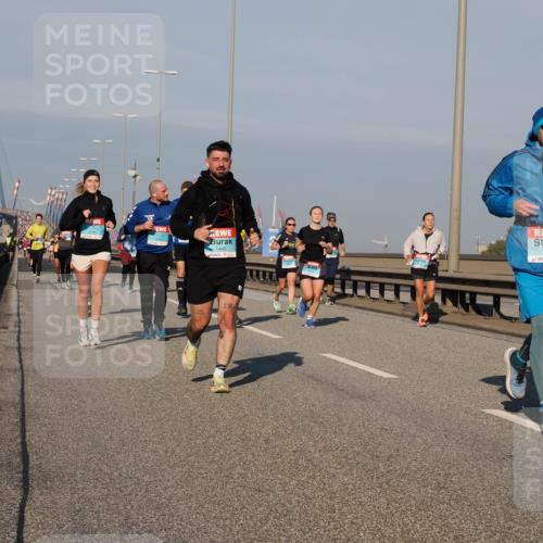 03.10.2025 - Köhlbrandbrückenlauf Fabian Wolf http://msf.ph/oto/9035807 03.10.2025 09:50:27 Position 3 3764, 1445, 1328 meine-sportfotos.de