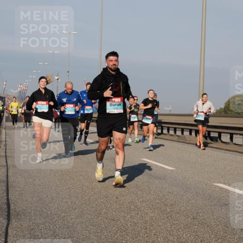 03.10.2025 - Köhlbrandbrückenlauf Fabian Wolf http://msf.ph/oto/9035816 03.10.2025 09:50:27 Position 3 3753, 1445 meine-sportfotos.de