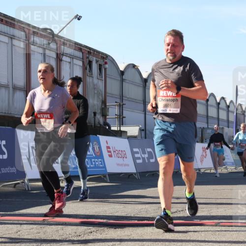 03.10.2025 - Köhlbrandbrückenlauf Luisa Fischer http://msf.ph/oto/9035819 03.10.2025 13:20:56 Ziel 4709, 4915, 4916, 5006, 5084, 5130, 5156, 5169, 5377, 5480, 5501, 5774, 6296, 6645, 6646, 6648, 6650, 6703, 6780 meine-sportfotos.de