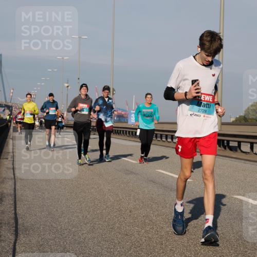 03.10.2025 - Köhlbrandbrückenlauf Fabian Wolf http://msf.ph/oto/9035909 03.10.2025 09:50:33 Position 3 2728 meine-sportfotos.de
