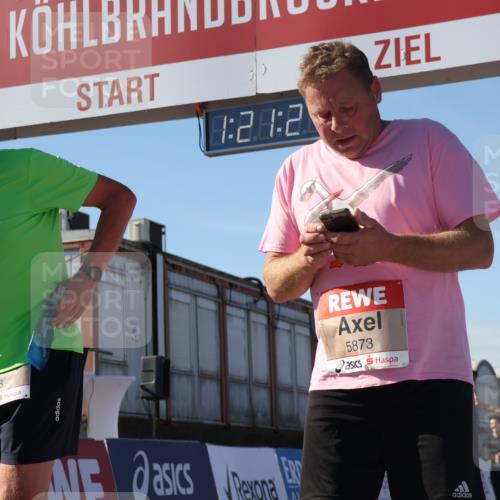 03.10.2025 - Köhlbrandbrückenlauf Luisa Fischer http://msf.ph/oto/9035928 03.10.2025 13:21:20 Ziel 4363, 4379, 4393, 4601, 4838, 4846, 5265, 5450, 5506, 5618, 5725, 5746, 5873, 5878, 5882, 5883, 6040, 6221, 6262, 6602, 6675, 6676, 6679, 6802 meine-sportfotos.de