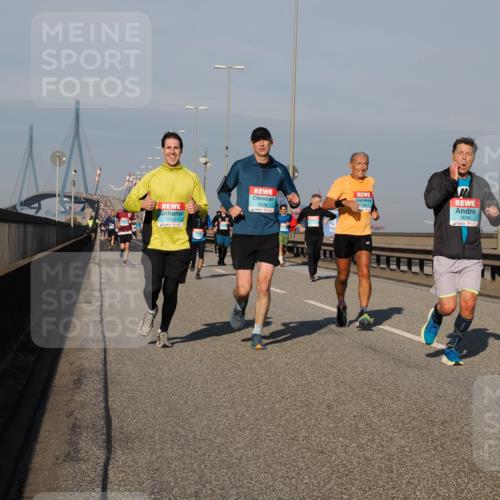 03.10.2025 - Köhlbrandbrückenlauf Fabian Wolf http://msf.ph/oto/9035960 03.10.2025 09:50:37 Position 3 3228, 3233, 3656 meine-sportfotos.de