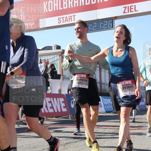 03.10.2025 - Köhlbrandbrückenlauf Luisa Fischer http://msf.ph/oto/9035961 03.10.2025 13:21:25 Ziel 4363, 4379, 4601, 4838, 4917, 5149, 5483, 5506, 5725, 5871, 5873, 6040, 6221, 6675, 6676, 6679, 6802 meine-sportfotos.de
