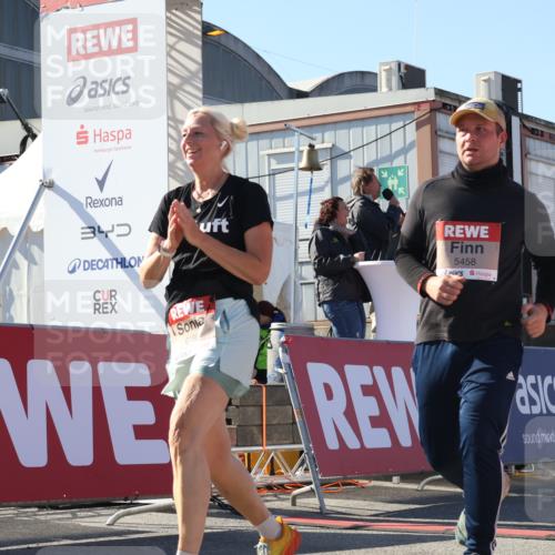 03.10.2025 - Köhlbrandbrückenlauf Luisa Fischer http://msf.ph/oto/9036005 03.10.2025 13:21:34 Ziel 4367, 4519, 4913, 4917, 5149, 5458, 5483, 5506, 5725, 5871, 6040, 6132, 6186, 6221, 6802 meine-sportfotos.de