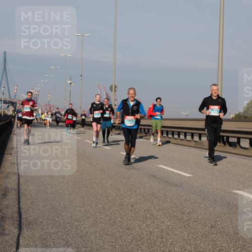 03.10.2025 - Köhlbrandbrückenlauf Fabian Wolf http://msf.ph/oto/9036010 03.10.2025 09:50:42 Position 3 12 meine-sportfotos.de
