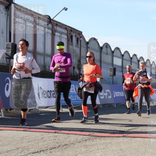 03.10.2025 - Köhlbrandbrückenlauf Luisa Fischer http://msf.ph/oto/9036015 03.10.2025 13:21:39 Ziel 4367, 4519, 4913, 4979, 5149, 5345, 5458, 5871, 5894, 5895, 5901, 6132, 6186, 6662 meine-sportfotos.de
