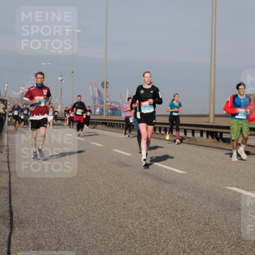 03.10.2025 - Köhlbrandbrückenlauf Fabian Wolf http://msf.ph/oto/9036058 03.10.2025 09:50:45 Position 3 12 meine-sportfotos.de