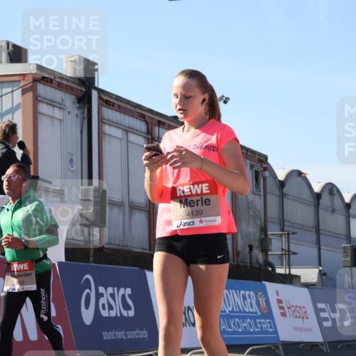 03.10.2025 - Köhlbrandbrückenlauf Luisa Fischer http://msf.ph/oto/9036069 03.10.2025 13:21:48 Ziel 4064, 4067, 4139, 4519, 4843, 4913, 4979, 5329, 5345, 5894, 5895, 5901, 5981, 6532, 6662 meine-sportfotos.de
