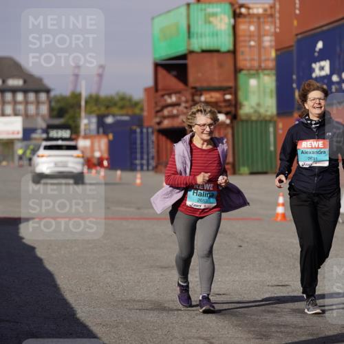 03.10.2025 - Köhlbrandbrückenlauf Michael Burmester http://msf.ph/oto/9036077 03.10.2025 10:53:50 Ziel 2653, 2691 meine-sportfotos.de