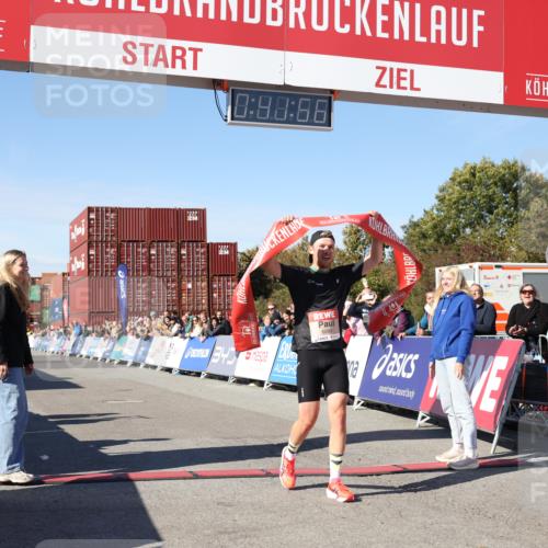 03.10.2025 - Köhlbrandbrückenlauf Lena Gebhardt http://msf.ph/oto/9036094 03.10.2025 12:41:56 Ziel 6099 meine-sportfotos.de