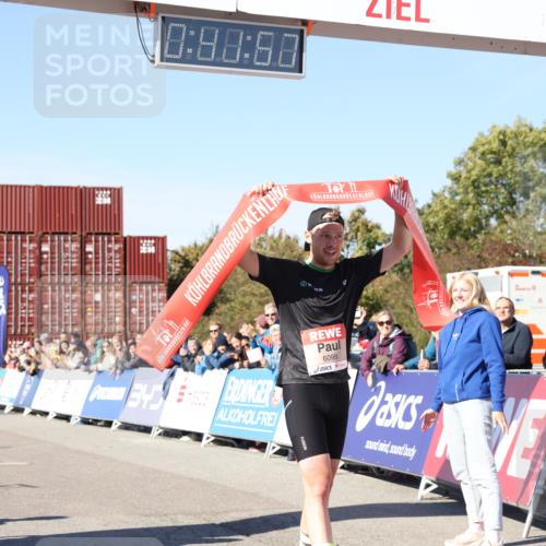 03.10.2025 - Köhlbrandbrückenlauf Lena Gebhardt http://msf.ph/oto/9036105 03.10.2025 12:41:57 Ziel 6099 meine-sportfotos.de