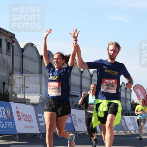 03.10.2025 - Köhlbrandbrückenlauf Luisa Fischer http://msf.ph/oto/9036124 03.10.2025 13:21:57 Ziel 4139, 4291, 4843, 5329, 5776, 6005, 6332, 6532, 6684, 6687 meine-sportfotos.de