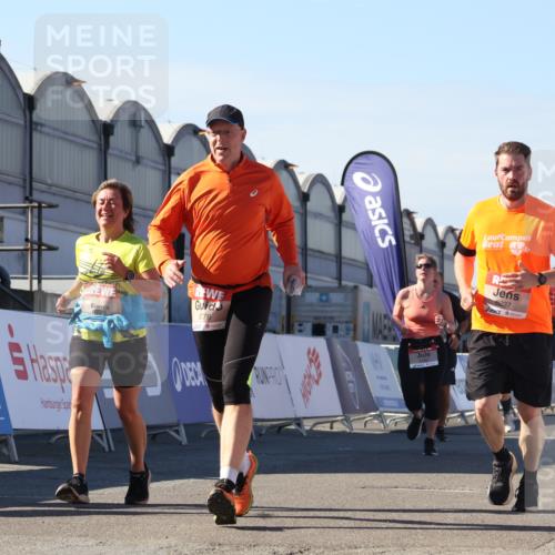 03.10.2025 - Köhlbrandbrückenlauf Luisa Fischer http://msf.ph/oto/9036152 03.10.2025 13:22:01 Ziel 4291, 5180, 5776, 6005, 6237, 6332, 6532, 6684, 6687, 6729 meine-sportfotos.de