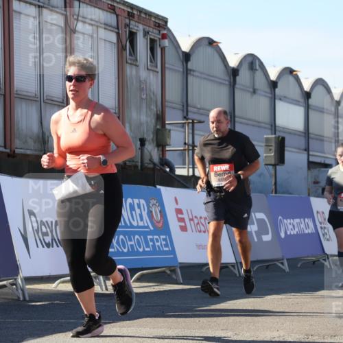 03.10.2025 - Köhlbrandbrückenlauf Luisa Fischer http://msf.ph/oto/9036179 03.10.2025 13:22:06 Ziel 4291, 4934, 5180, 5776, 6005, 6173, 6237, 6332, 6416, 6684, 6687, 6729 meine-sportfotos.de