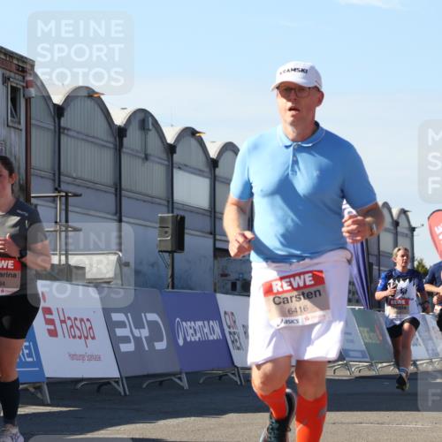 03.10.2025 - Köhlbrandbrückenlauf Luisa Fischer http://msf.ph/oto/9036198 03.10.2025 13:22:08 Ziel 4291, 4706, 4934, 5180, 5776, 6173, 6237, 6332, 6416, 6531, 6684, 6687, 6729 meine-sportfotos.de