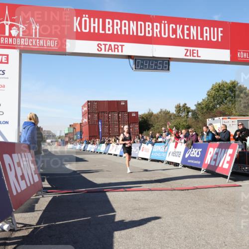 03.10.2025 - Köhlbrandbrückenlauf Lena Gebhardt http://msf.ph/oto/9036201 03.10.2025 12:44:56 Ziel 6610 meine-sportfotos.de