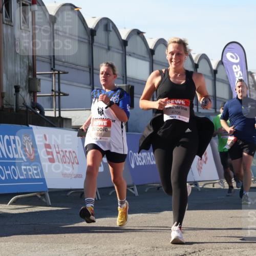 03.10.2025 - Köhlbrandbrückenlauf Luisa Fischer http://msf.ph/oto/9036219 03.10.2025 13:22:11 Ziel 4291, 4706, 4934, 5180, 5235, 5720, 5776, 6173, 6237, 6416, 6531, 6729 meine-sportfotos.de