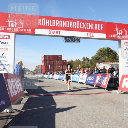 03.10.2025 - Köhlbrandbrückenlauf Lena Gebhardt http://msf.ph/oto/9036223 03.10.2025 12:44:56 Ziel 6610 meine-sportfotos.de