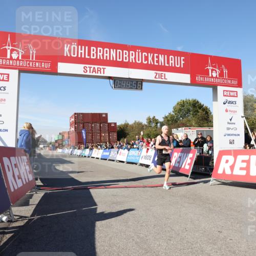 03.10.2025 - Köhlbrandbrückenlauf Lena Gebhardt http://msf.ph/oto/9036247 03.10.2025 12:44:57 Ziel 6610 meine-sportfotos.de
