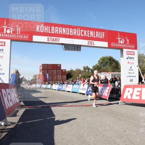 03.10.2025 - Köhlbrandbrückenlauf Lena Gebhardt http://msf.ph/oto/9036251 03.10.2025 12:44:57 Ziel 6610 meine-sportfotos.de